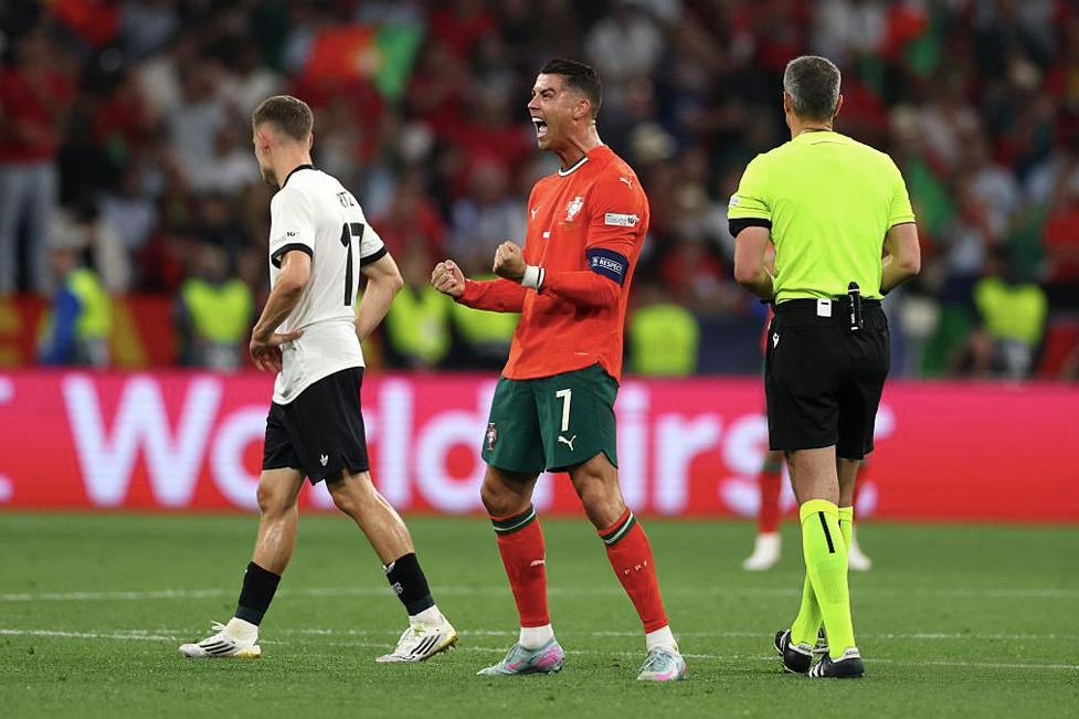 葡萄牙队逆转波兰队,王皓点燃赛场 葡萄牙队逆转波兰队,王皓点燃赛场